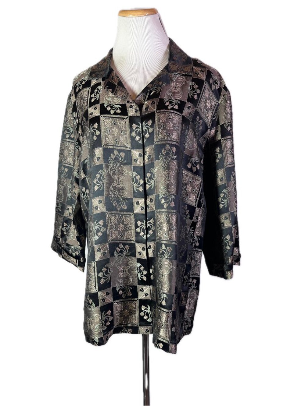 Chico's Design Size 3 (XL) Jacquard Floral Shirt 3/4 Sleeve Rayon Silk